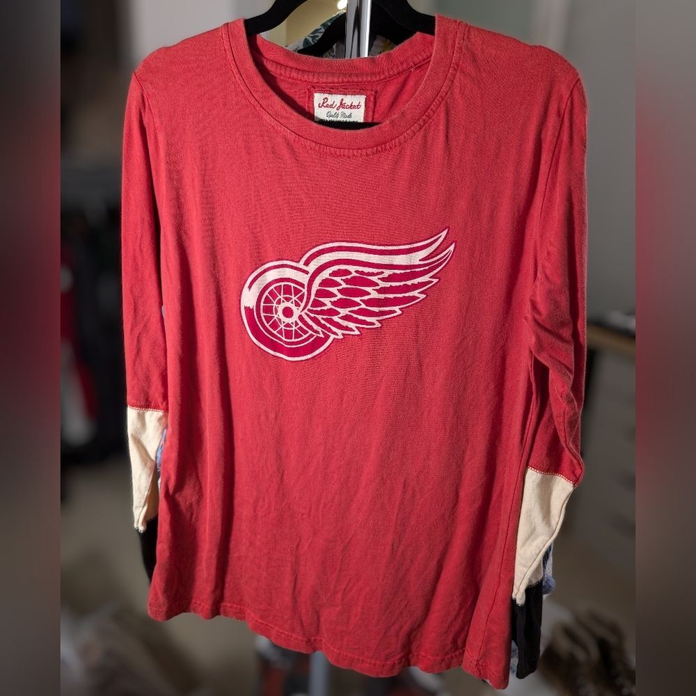 Red Jacket Amelia NHL Detroit Red Wings Long Sleeve Tee Colorblock Sleeve